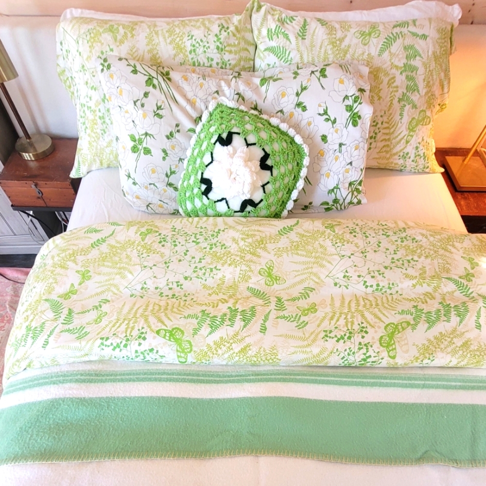 Vintage Queen Sz 5pc Bedding Curation - Picture 4 of 11